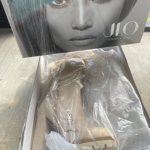 Thigh-High Boots (neutral) - Picture 2 of 4